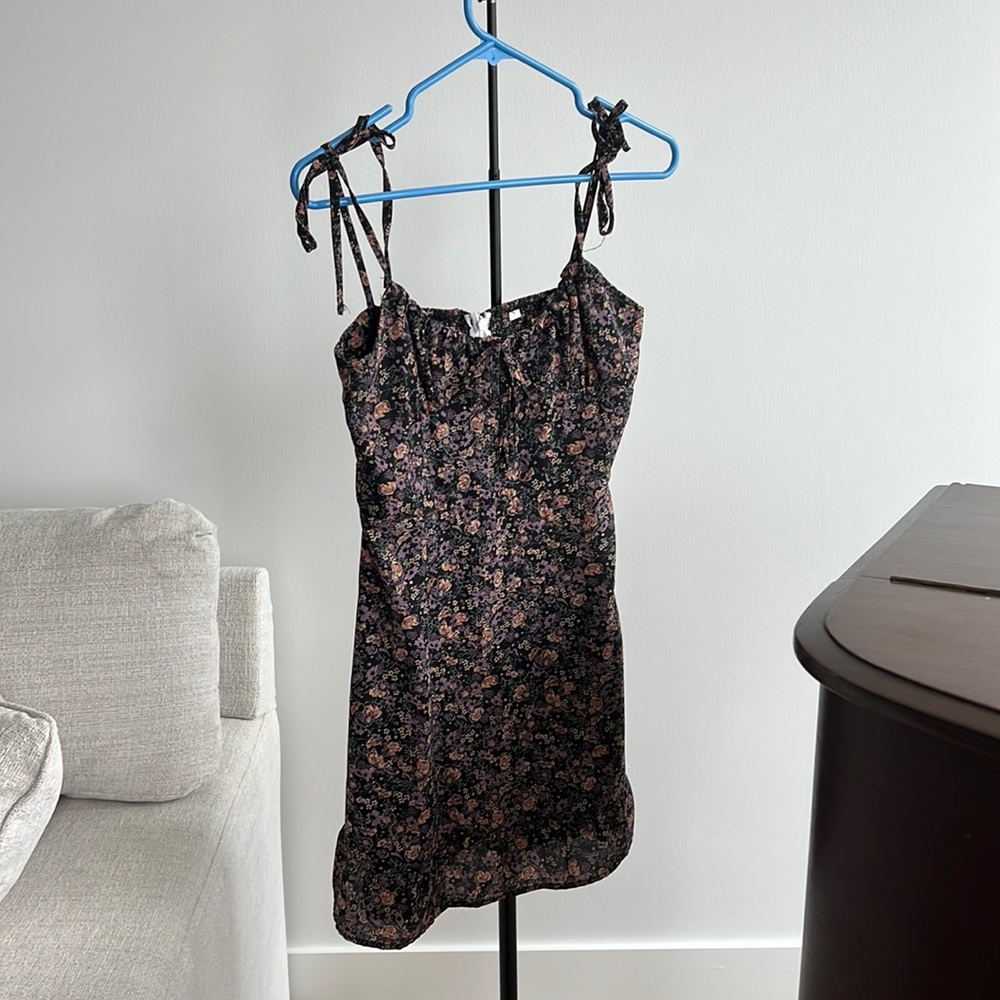 Perfect summer tie dress!